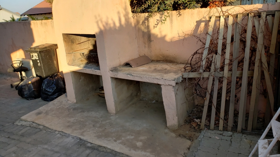 4 Bedroom Property for Sale in Tlhabane West North West